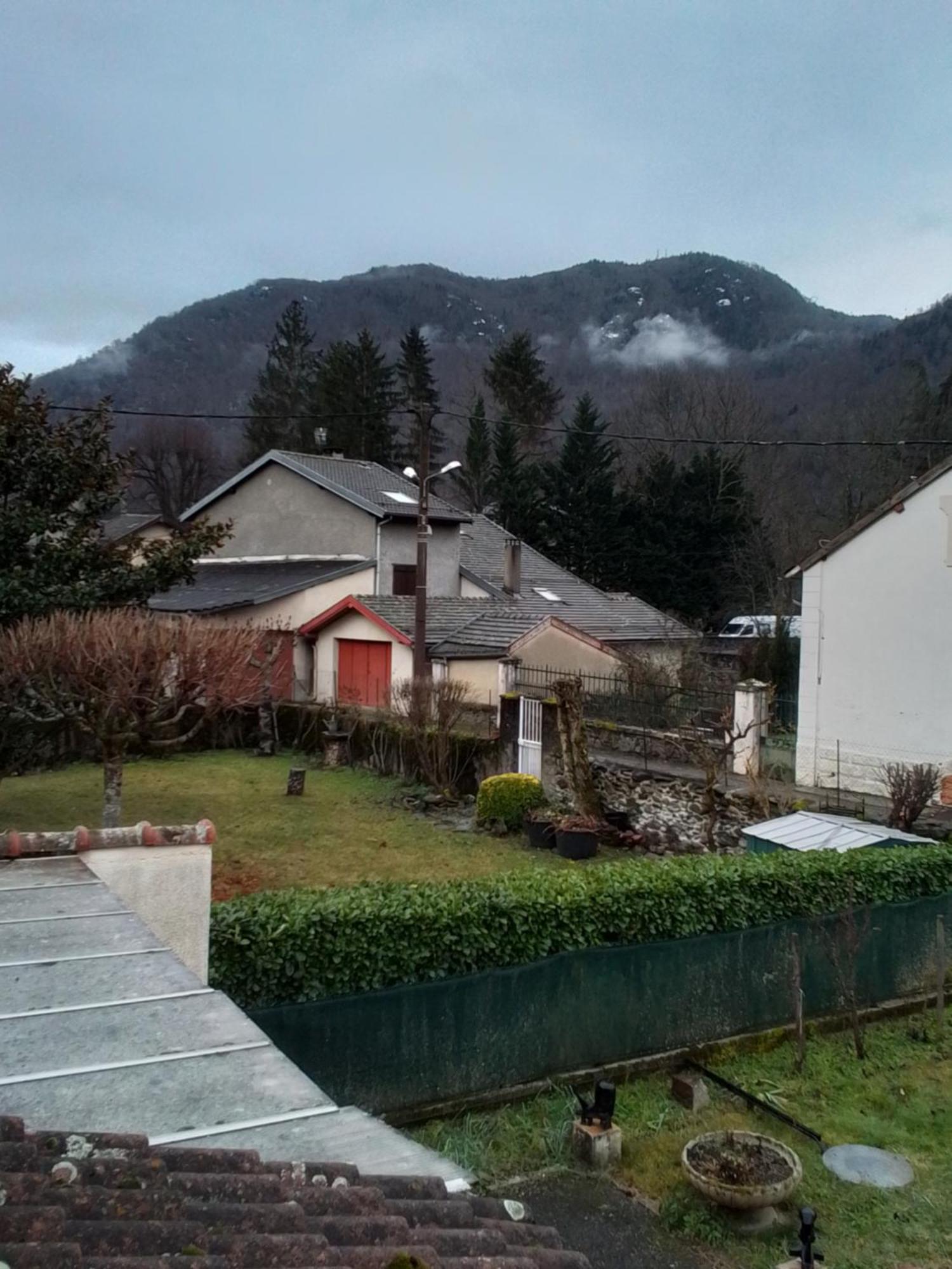 Maison Savignac Les Ormeaux Luaran gambar